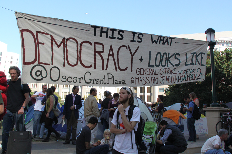 People from all walks of life are occupying Oakland, California on November 2 in response to the call for a general strike. [Leila Li/China.org.cn]