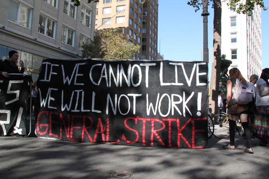 People from all walks of life are occupying Oakland, California on November 2 in response to the call for a general strike. [Leila Li/China.org.cn]