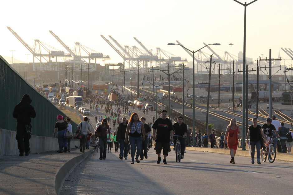 People from all walks of life are occupying Oakland, California on November 2 in response to the call for a general strike. [Leila Li/China.org.cn]