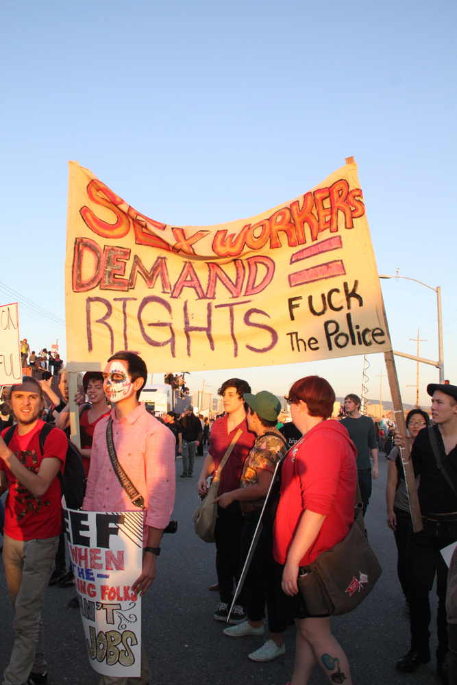 People from all walks of life are occupying Oakland, California on November 2 in response to the call for a general strike. [Leila Li/China.org.cn]