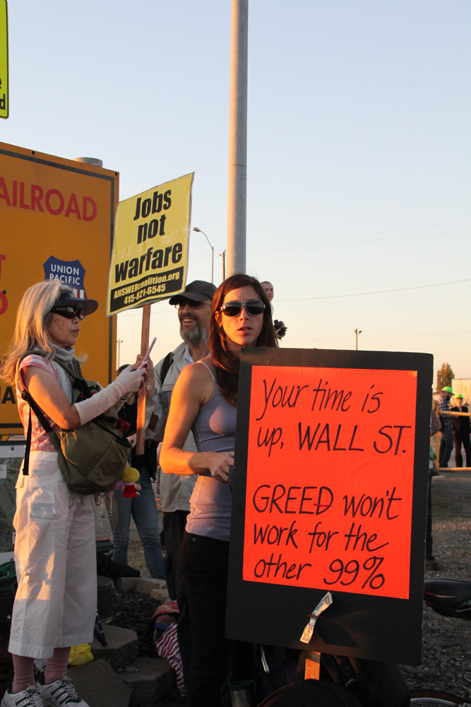 People from all walks of life are occupying Oakland, California on November 2 in response to the call for a general strike. [Leila Li/China.org.cn]