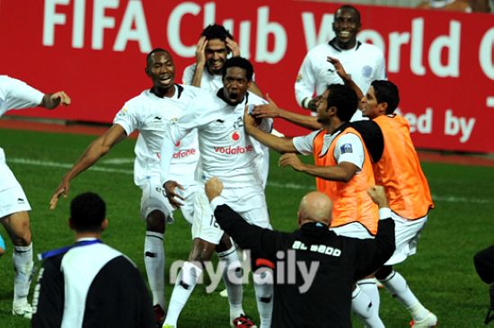  Al Saad players celebrating their victory after beating Jeonbuk Hyundai Motors in penalty shootout in 2011 AFC Champions League final at Jeonju World Cup Stadium on Saturday, November 5, 2011. [Source:Sohu.com]