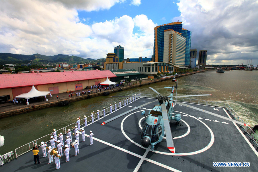 The Chinese Navy &apos;Peace Ark&apos; hospital ship departs from Port of Spain, Trinidad and Tobago, Nov. 15, 2011. The Chinese Navy &apos;Peace Ark&apos; hospital ship is heading for Costa Rica to continue the humanitarian medical services after concluding its seven-day mission in Trinidad and Tobago. [Zha Chunming/Xinhua] 