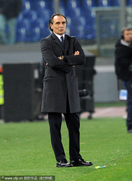 Cesare Prandelli head coach of Italy during the International friendly match between Italy and Uruguay at Olimpico Stadium on November 15, 2011 in Rome, Italy