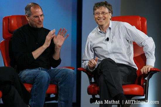Steve Jobs (L) and Bill Gates [File photo]