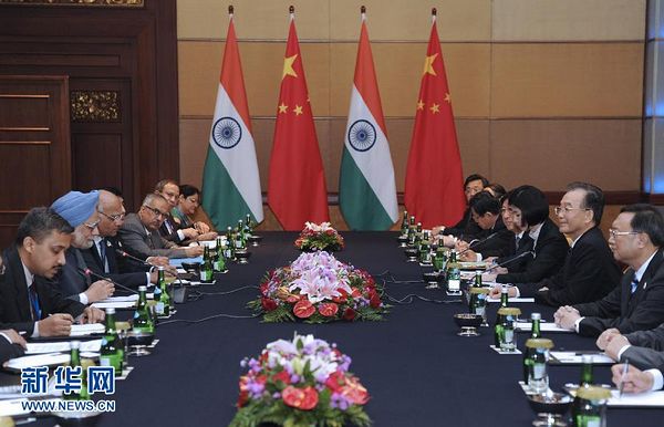 Chinese Premier Wen Jiabao meets his Indian counterpart Manmohan Singh on the sidelines of the ongoing series of meetings for East Asian leaders. 