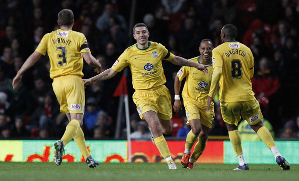 Crystal Palace stun Man United in League Cup quarters