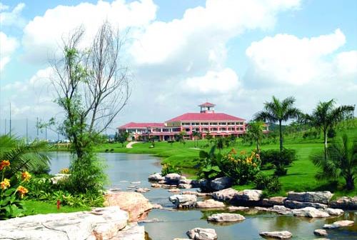 Shenzhen Airport Golf Club, one of the &apos;Top 10 golf clubs in Shenzhen&apos; by China.org.cn.