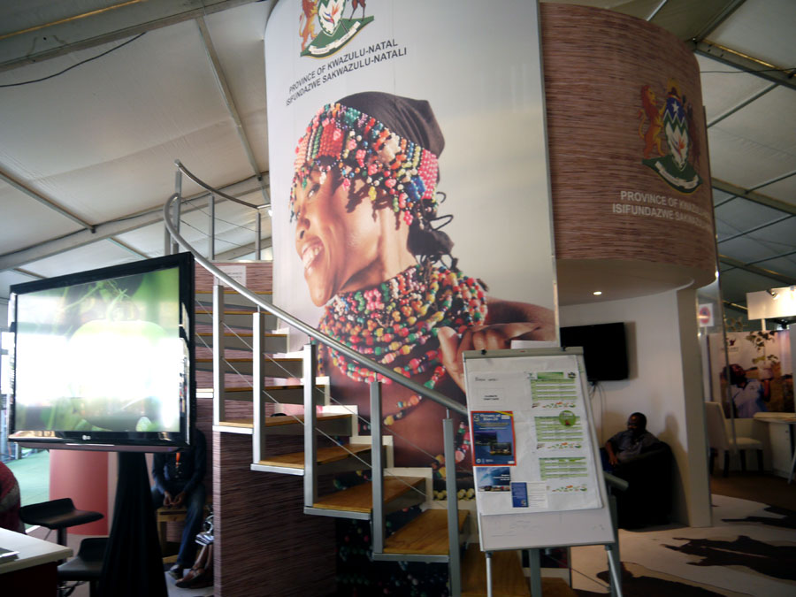 South Africa exhibits its handicraft and artwork in the ongoing UN climate talks in Durban. [Zhang Fang/China.org.cn] 