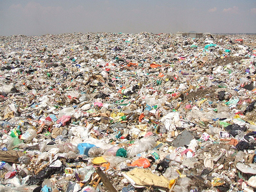 Bordo Poniente, the largest landfill in Mexico City [File photo] 