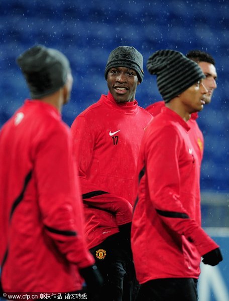  Danny Welbeck of Manchester United warms up during a Manchester United training session at St.Jakob-Park on December 6, 2011 in Basel, Switzerland.