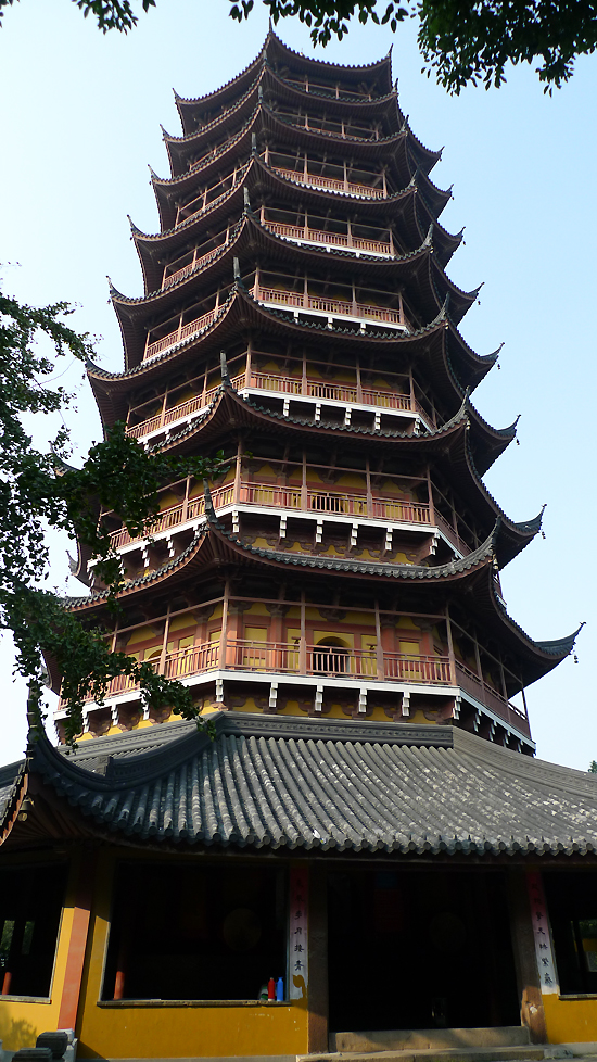 The Beisi Pagoda, or North Temple Pagoda, is a Chinese pagoda located at Bao'en Temple in Suzhou, Jiangsu Province. [Photo by Xu Lin / China.org.cn]