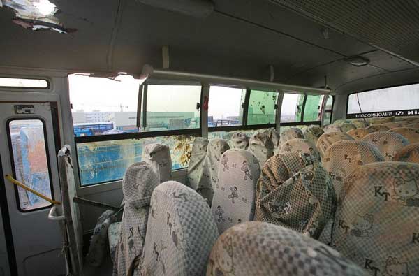 The bus accident claimed 15 young lives in Jiangsu Province on Monday.