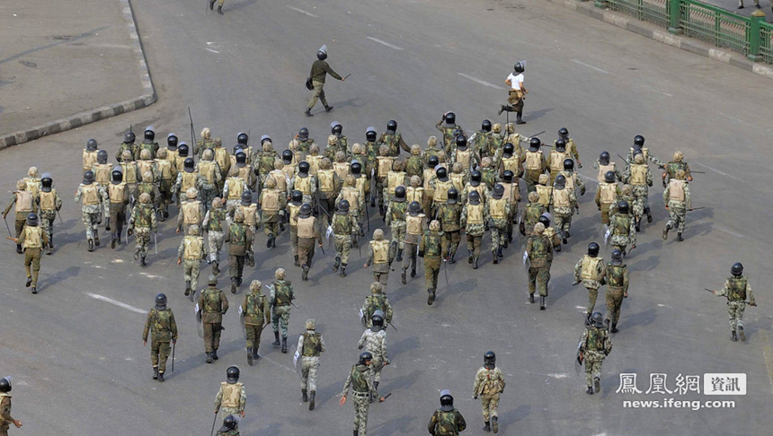 Violence continues in central Cairo on Dec. 18, 2011. According to latest statistics from the Health Ministry of Egypt, the clashes between protesters and police in Cairo have left 10 people dead and 505 others injured