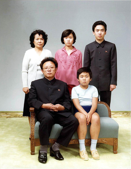 Kim Jong-il and his family. [File photo] 