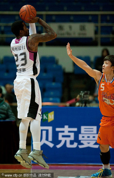 J.R. Smith leads Guangsha to overtime win 