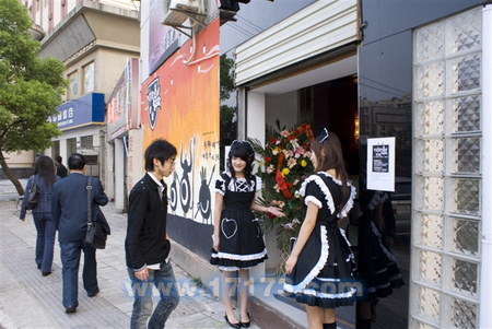 A man who advertized for a maidservant for a 17-year-old claims he has already interviewed 30 girls for the position.[Photo/qq.com]