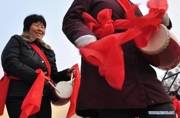 Waist drum dance greets New Year in Shandong