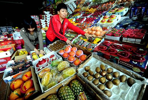 Residents of Taiwan will be allowed to register individual businesses in the Chinese mainland's nine provincial regions, a mainland spokesman said Wednesday.