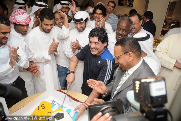  Diego Maradona celebrated his 51st birthday in Dubai with his “family away from home”—the Al Wasl club he’s been coaching since July.