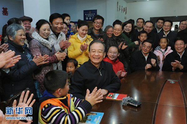 Premier Wen Jiabao made an inspection tour in Hunan Province on Jan. 1 and 2. 