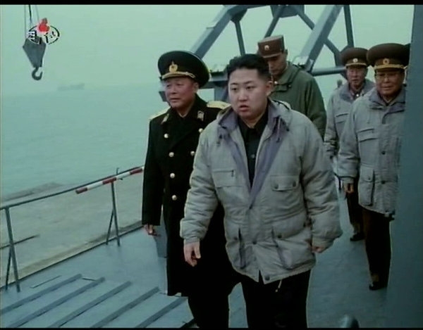 The Democratic Republic of Korea (DPRK) state TV marked new leader Kim Jong Un's birthday on Sunday with a documentary film which highlights his experience in leading the country's military. [Photo from sina.com.cn]