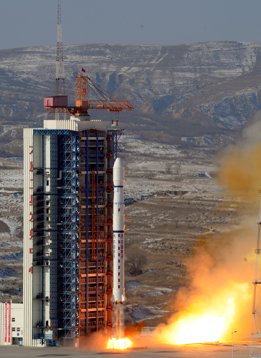 China successfully launched the Ziyuan III satellite Monday from the Taiyuan Satellite Launch Center in northern Shanxi Province. [Xinhua photo] 