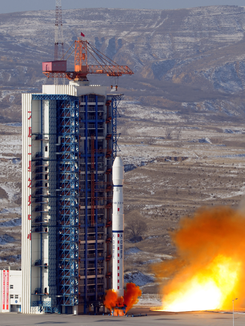 China successfully launched the Ziyuan III satellite Monday from the Taiyuan Satellite Launch Center in northern Shanxi Province. [Xinhua photo] 