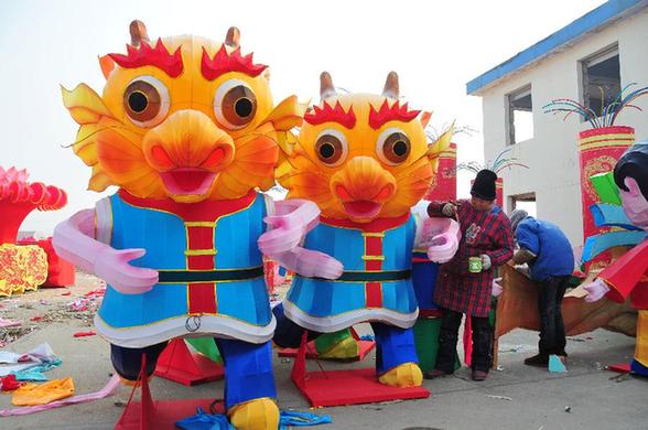 Dragon decorations greet Year of Dragon in Shandong