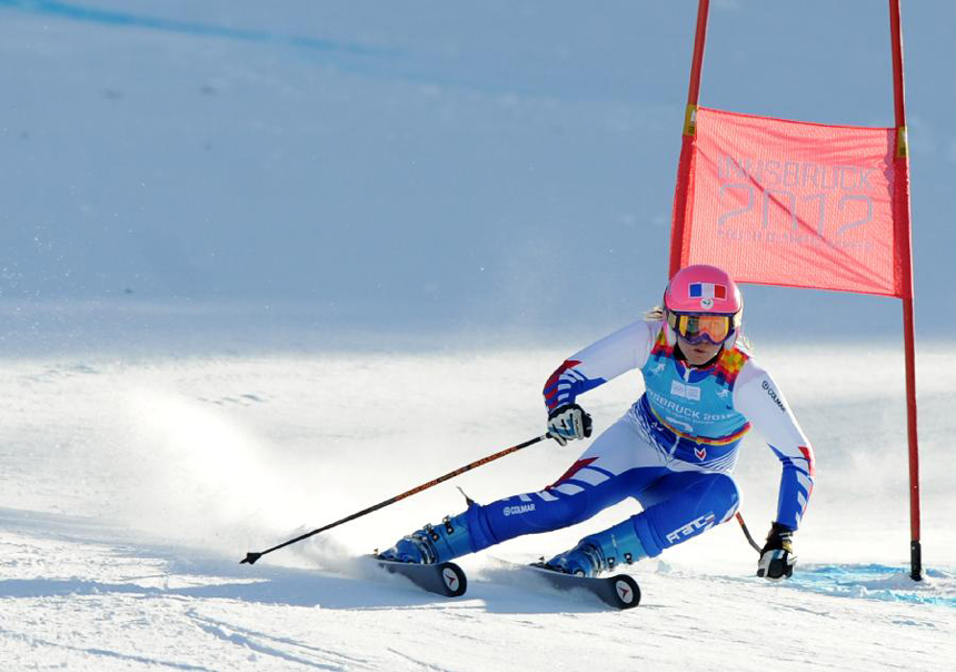 Estelle Alphand of France competes during the women's alpine skiing giant slalom race at the first Winter Youth Olympic Games in Innsbruck, Austria, Jan. 18, 2012. Estelle Alphand took the silver medal of the event with a time of 1:56.34. [Xinhua photo] 