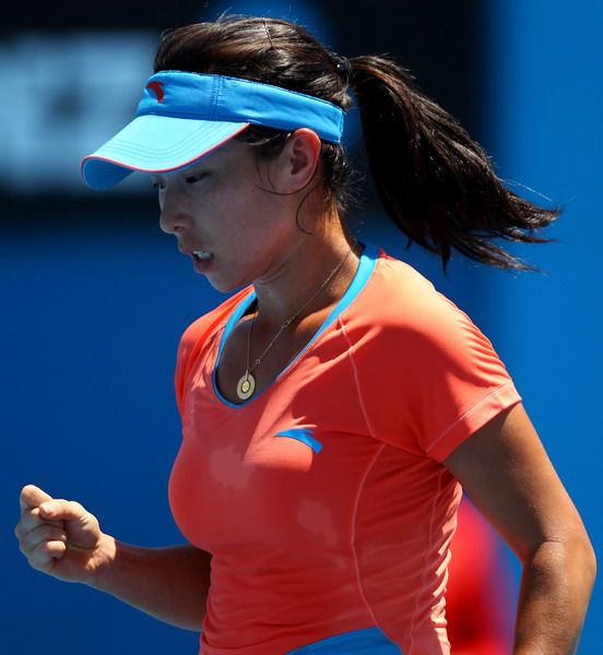 Chinese Zheng Jie lost to Italian Sara Errani 