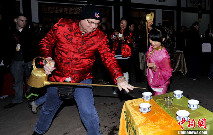 People celebrate the Lantern Festival in Chengdu, Sichuan Province. Monday, the fifteenth day of the first lunar month, is China's traditional Lantern Festival. And the festive atmosphere builds across the country. 