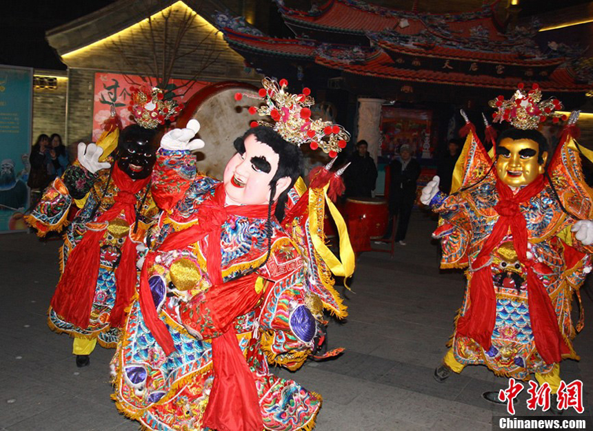 People celebrate the Lantern Festival in Beijing. Monday, the fifteenth day of the first lunar month, is China's traditional Lantern Festival. And the festive atmosphere builds across the country. 