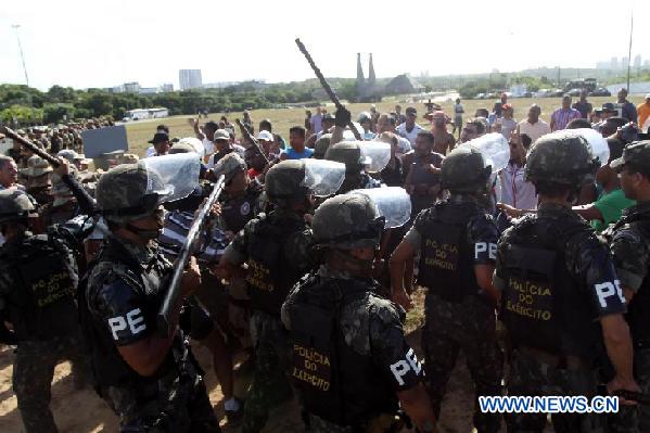 BRAZIL-BAHIA-POLICE STRIKE-CLASH