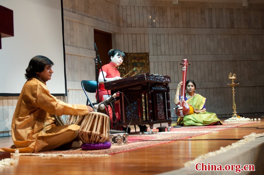 Chinese and Indian artists perform following the inauguration ceremony of the new India embassy building in Beijing, Feb. 8, 2012. [Chen Boyuan / China.org.cn]