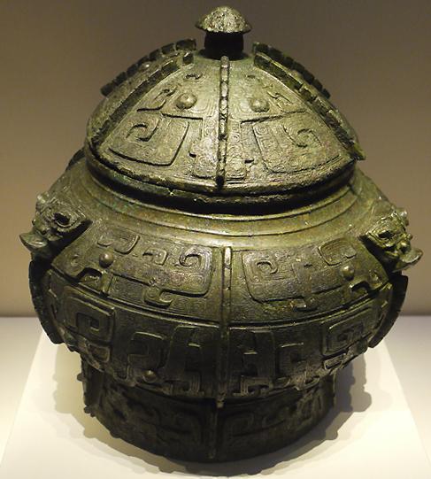 Bronze Bu (wine vessel), Shang Dynasty (c. 16th-11th centuries BC), King Wu Ding’s reign, unearthed from tomb of Fu Hao at Yinxu, Anyang, Henan Province, 1976. It is exhibited in the section of Exhibition on life, production in Xia, Shang and Western Zhou Dynasties, an exhibition of Ancient China in the National Museum of China. [Photo by Xu Lin / China.org.cn]