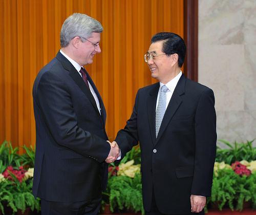 President Hu Jintao has met with visiting Canadian Prime Minister Stephen Harper in Beijing. 