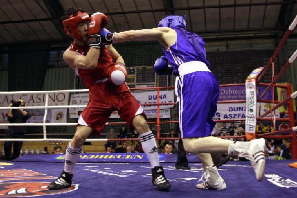 Chang Yong of China wins boxing gold in Hungary