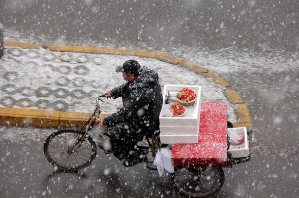 Shandong witnesses heavy snow