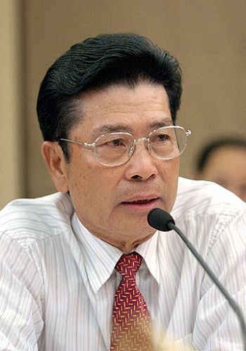 He Xiangjian, one of the &apos;Top 10 biggest losers of wealth in China 2011&apos; by China.org.cn.