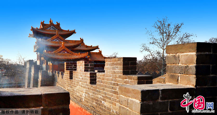 Xiyue Temple is located at the foot of the Huashan mountains in northwest China's Shaanxi province. The temple used to be a place where the emperors worship the god of the Huashan Mountains. The temple, which was named 'the Forbidden City of Shaanxi', covers an area of 120,000 square meters. It is also the biggest and the oldest temple among all the temples in the five great mountains in China. [China.org.cn] 