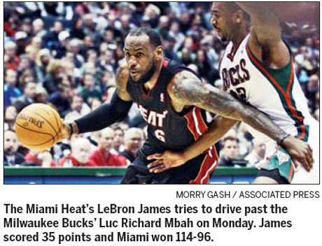 LeBron, Wade lead Heat past Bucks