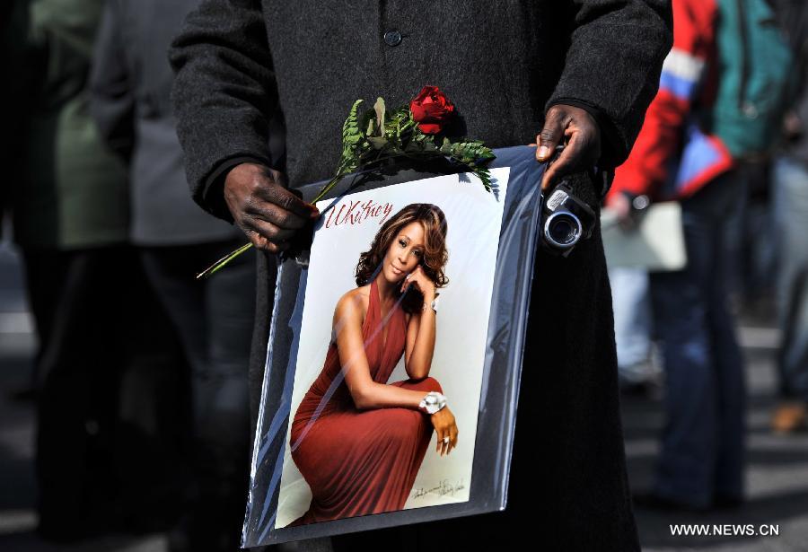 Fans mourn Whitney Houston near New Jersey funeral