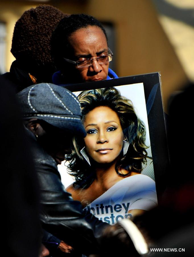 Fans mourn Whitney Houston near New Jersey funeral