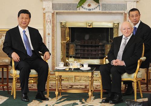 Chinese Vice President Xi Jinping met with Irish President Michael D. Higgins in Dublin on Feb 20, 2012. [Xinhua Photo]