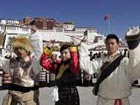 Tibetans dance into New Year