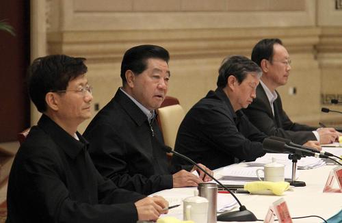 贾庆林强调扎实做好西藏和四省藏区发展稳定工作