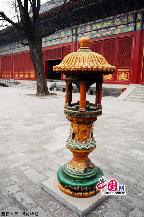 Beijing Ancient Architecture Museum is a historic site under Beijing Municipal protection. It lies in Xiannongtan on Dongjing Road, Xuanwu District, and is about 3 kilometers from Tiananmen Square. It is a theme museum that displays the history of ancient Chinese architecture.