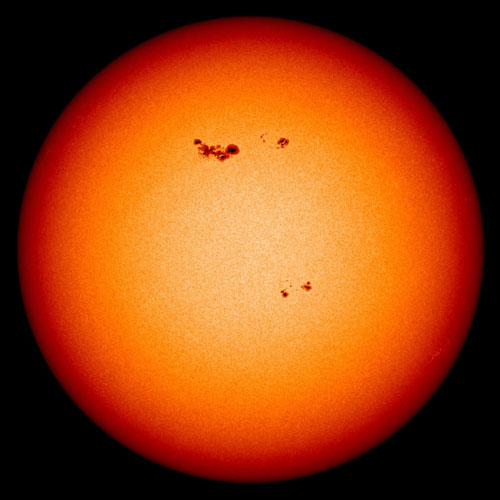 NASA handout image shows the Sun acquired by the Solar Dynamics Observatory on March 8, 2012. [Photo/Agencies]