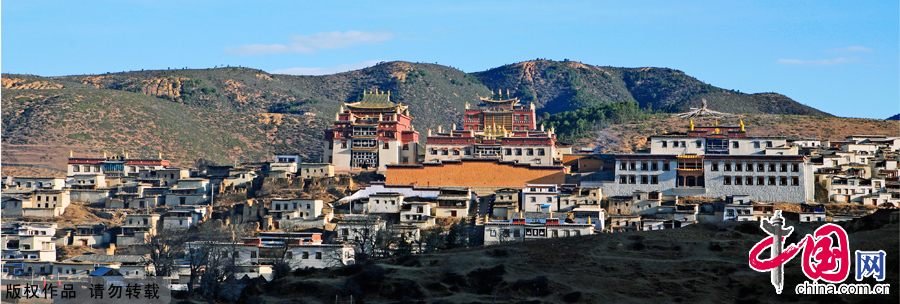 The lamasery of 'Shangri-La' is Guihua Temple, or Songzanlinbu Lamasery in Tibet. The lamasery, with 800 lamas, resembles Butala Palace of Lasa in its layout. The five-story Tibetan style building is covered with wooden carvings and gold-plated copper tiles. You may have a look at the Gallery of Tibetan Religion and Culture in Diqing. [China.org.cn]